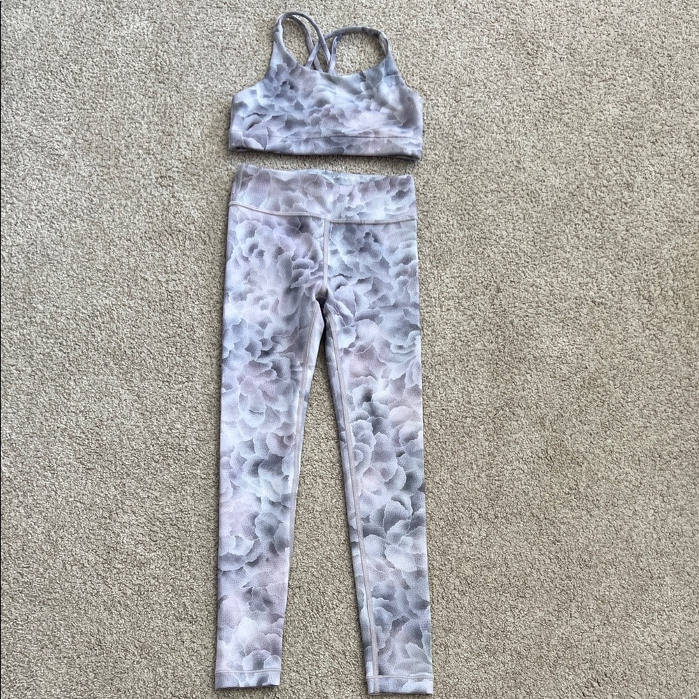 Athleta Kids Matching Set in Gray and White Floral
